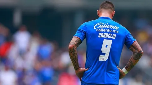 Milton Caraglio en un partido con Cruz Azul
