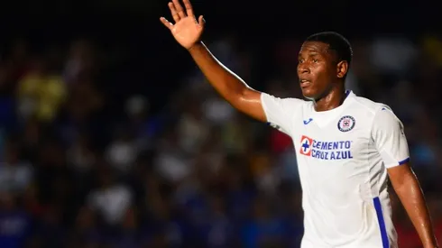 Angulo en su etapa con Cruz Azul