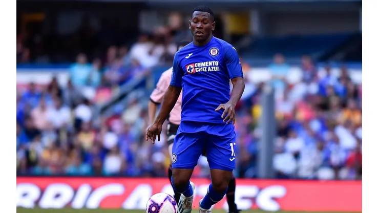 Bryan Angulo ya fue inscrito por Cruz Azul.