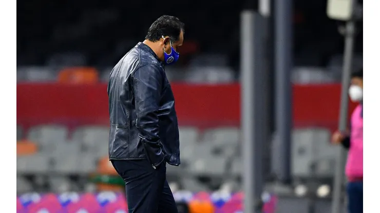 Reynoso no puede levantar cabeza con Cruz Azul.
