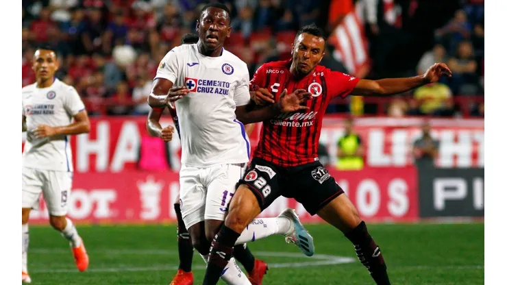 Bryan Angulo con Cruz Azul
