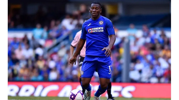 Brayan Angulo en su etapa como jugador de Cruz Azul