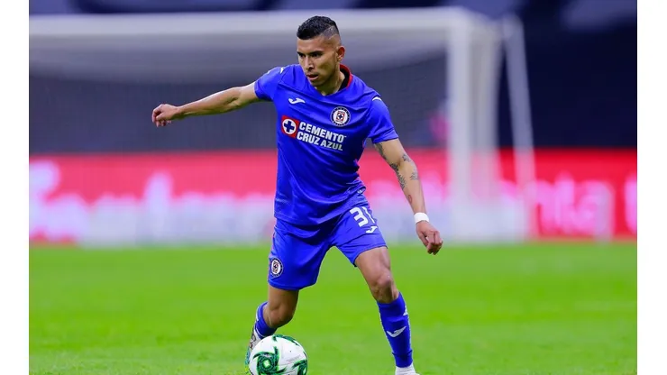 Pineda podría salir de Cruz Azul.
