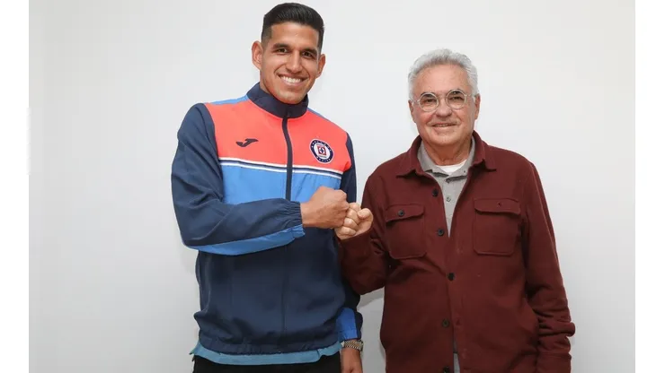 Álvaro Dávila cerró ocho refuerzos para Cruz Azul este mercado.