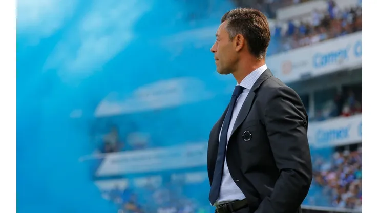 Caixinha se quedó sin club.