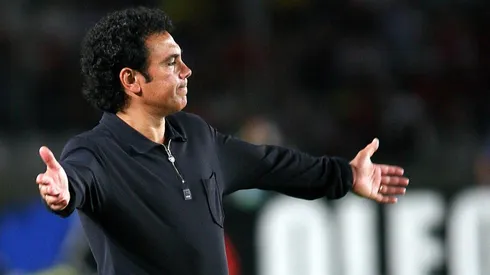 Hugo Sánchez no llegó a Cruz Azul.