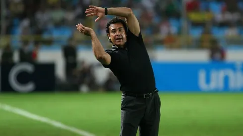 Hugo Sánchez en su etapa como entrenador con el Pachuca