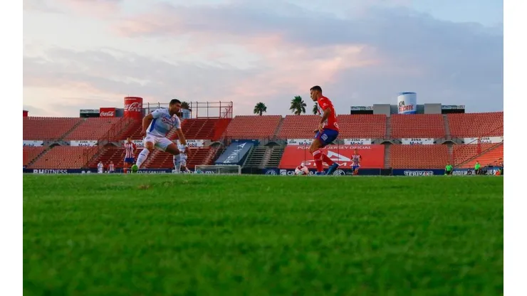 Cruz Azul presentó a Juan Reynoso con un eslogan muy similar al de San Luis