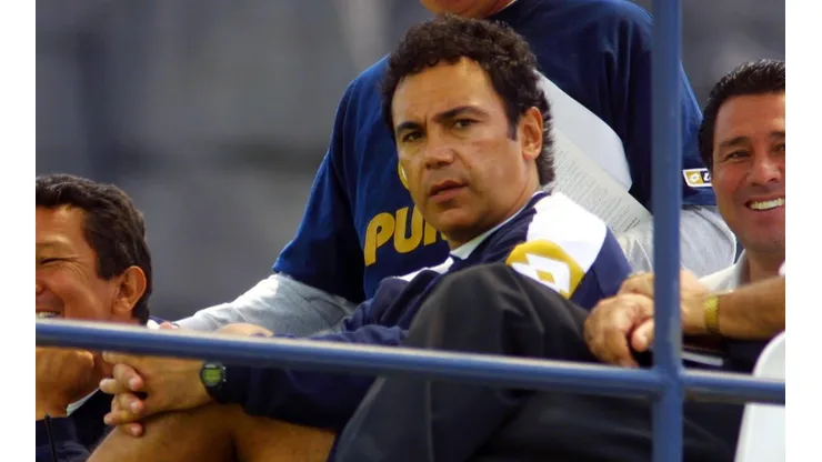 Hugo Sánchez llegará a Cruz Azul de DT.