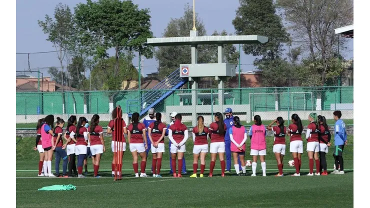 La Femenil entrena en La Noria.