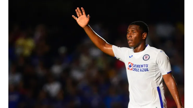 Bryan Angulo debía volver a Cruz Azul.