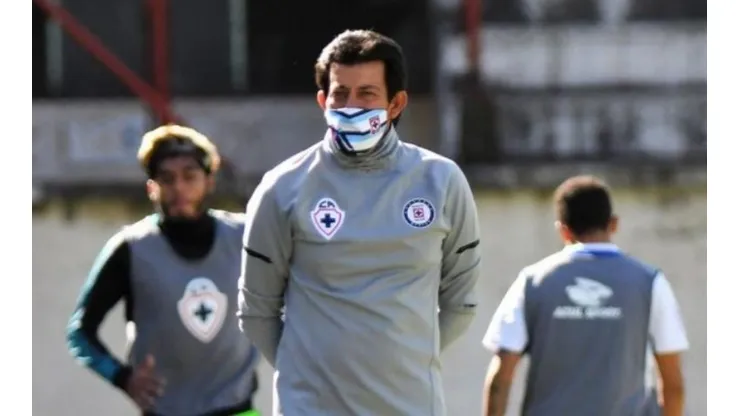 Roberto Pérez es nuevo DT del Femenil.
