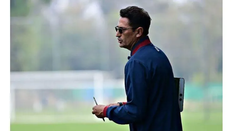 Armando González dirigirá a Cruz Azul esta noche.