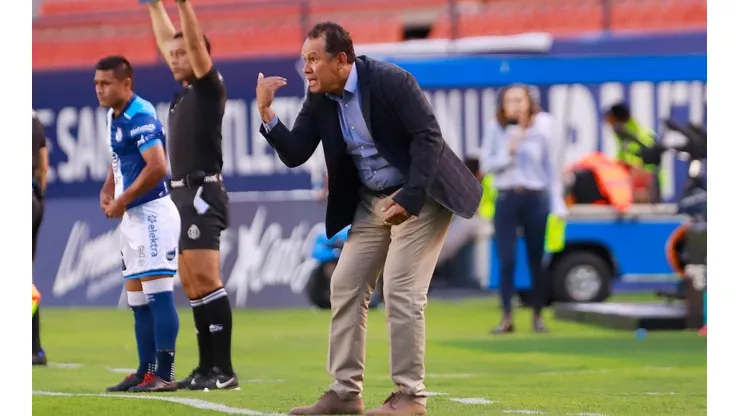 Juan Reynoso se ofreció a Cruz Azul.