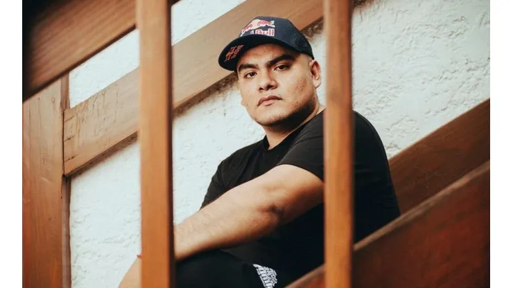 Aczino es fanático de Cruz Azul.