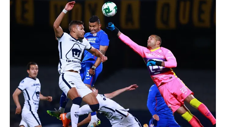 Cruz Azul tendría como opción incorporar jugadores de Pumas.