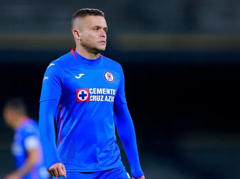 Cabecita se disculpa con la afición y adelanta su salida de Cruz Azul