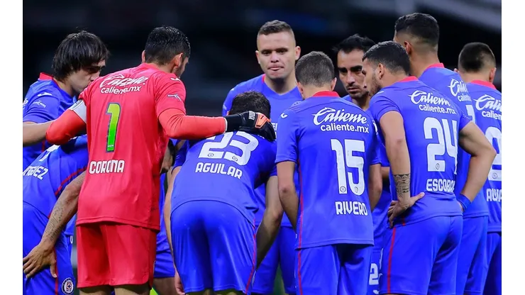 Cruz Azul tendrá un cambio obligado en su alineación para la Vuelta ante Pumas.
