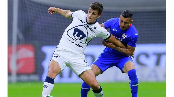 Cruz Azul y Pumas se enfrentan esta tarde.