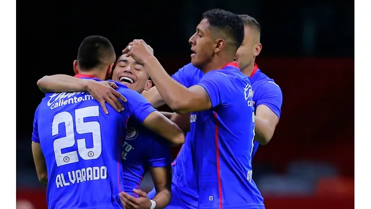 Cruz Azul goleó a Pumas.