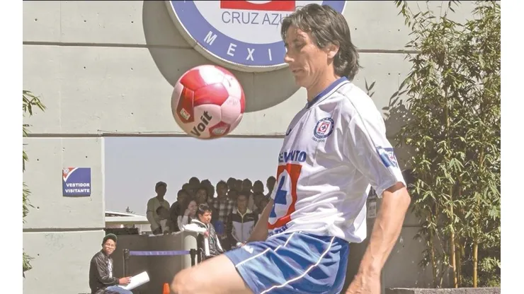 Lupillo Castañeda eliminó a Pumas en la Liguilla 94-95.