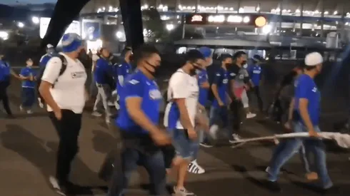 La afición de Cruz Azul en el estadio Azteca.