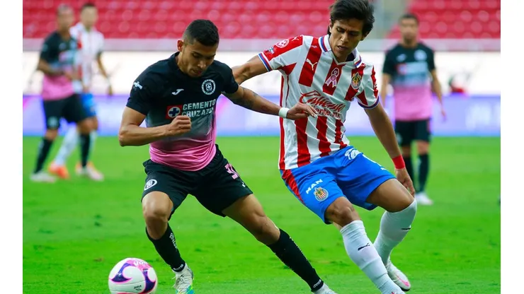 Orbelín Pineda mandó mensaje de apoyo a Chivas en el Clásico Nacional.