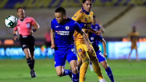 Cruz Azul y Tigres se enfrentan esta noche.