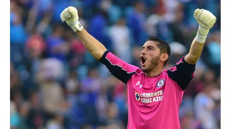 Corona lleva 11 años en Cruz Azul.
