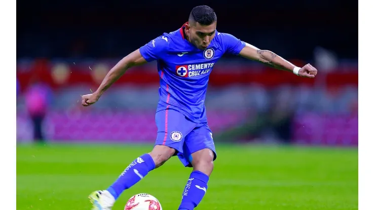 Pineda podría salir de Cruz Azul.