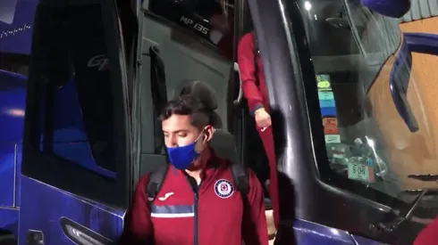 Cruz Azul llegó una hora antes al Azteca.