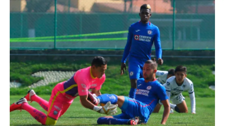 Jonathan Borja fue titular en el duelo de Cruz Azul ante Pumas en la Sub-20.