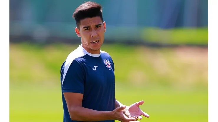 Fernández estuvo seis meses en Cruz Azul antes de volver a Argentina.