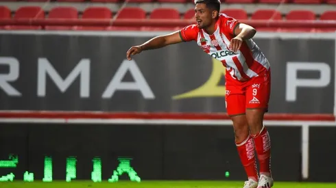 Lucas Passerini con el Necaxa en el Guard1anes 2020