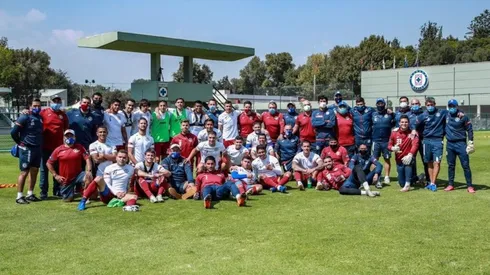 La Máquina necesita sumar de a tres.