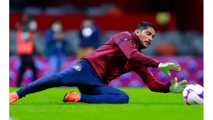 Jesús Corona es elegido jugador del partido.