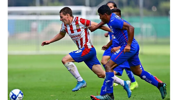 Cruz Azul Sub-20 iguala con Chivas y sigue como su escolta