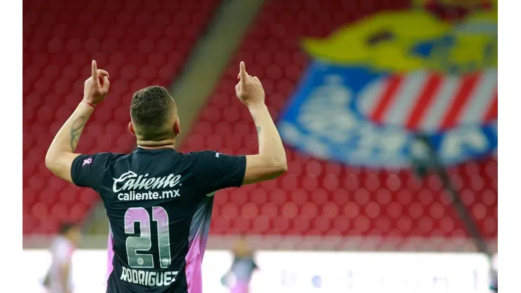 Rodríguez sigue como líder en la tabla de goleo.
