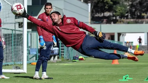 Jesús Corona en el entrenamiento