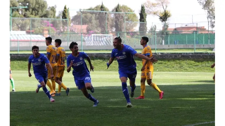 Daniel López en el duelo ante Tigres