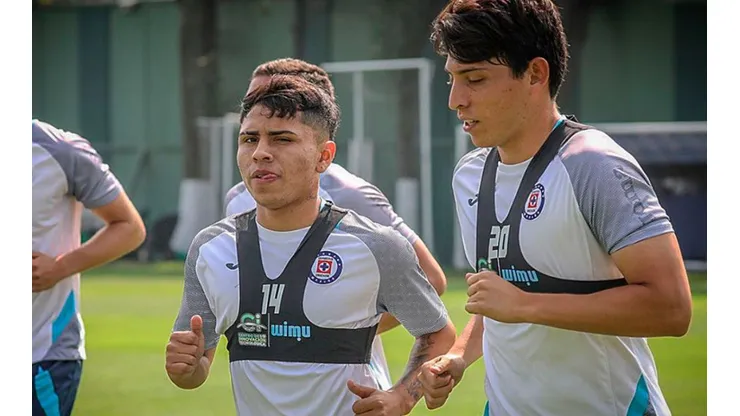 Misael Domínguez y Alexis Rodríguez, entre los nuevos contagiados en Cruz Azul.