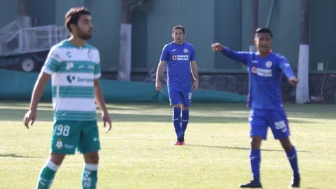 Pablo Aguilar fue titular hoy después de 8 meses.