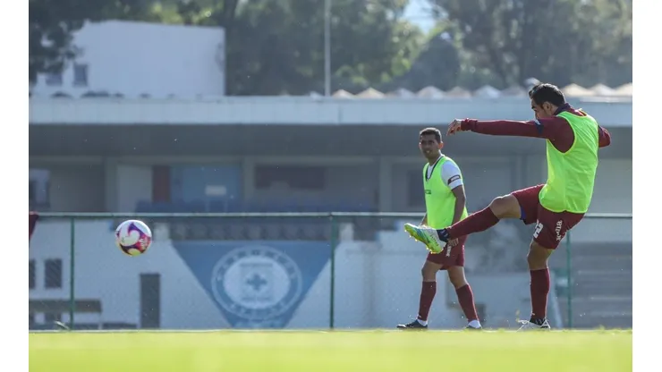 Rafael Baca en un entrenamiento de Cruz Azul