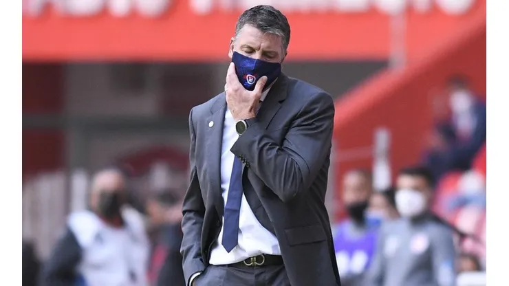 Robert Dante Siboldi en el duelo ante Necaxa