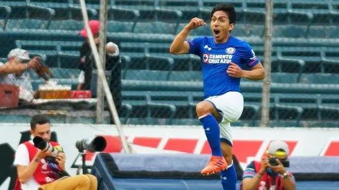 Mena jugó en Cruz Azul entre 2017 y 2018.