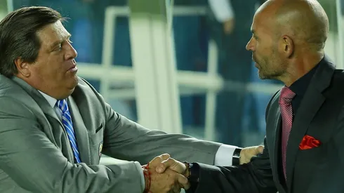 Jémez dirigió cinco Clásico Joven en su paso por Cruz Azul.