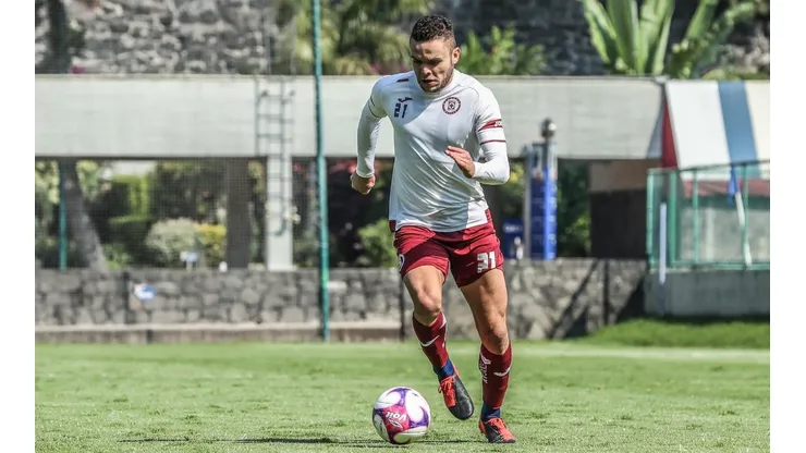 Jonathan Rodríguez en el entrenamiento de Cruz Azul