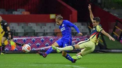 Misael Domínguez en el duelo ante el América
