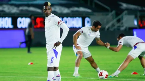 Jonathan Borja en la previa de un partido de Cruz Azul