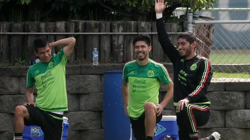 Jesús Corona y Oribe Peralta con la Selección